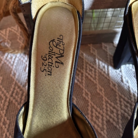 PM Collection Maura Navy Beaded Formal Heel. Size 7 1/2. 2 3/4” Heel - Picture 7 of 10